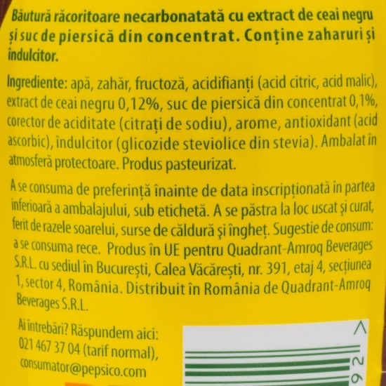 Băutură răcoritoare necarbonatată Ice Tea cu ceai negru și piersică 0.5l