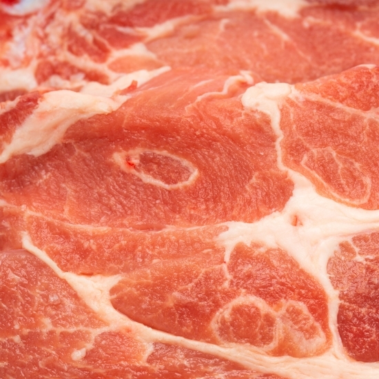 Ceafă de porc cu os, feliată 750g